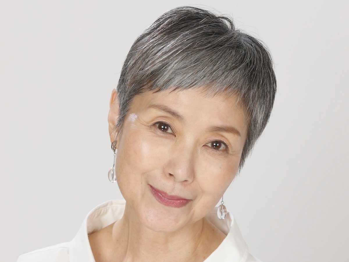 手塚さとみ 
