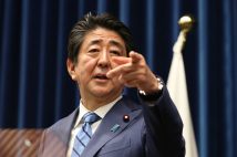 安倍晋三・前首相の周辺に動き？（時事通信フォト）