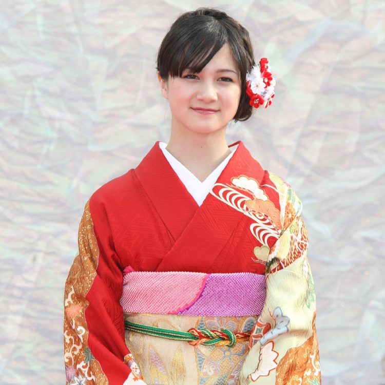 父親ほども年の離れた山寺と結婚した岡田ロビン翔子 （写真は2008年）