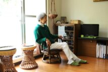 71才一人暮らし女性の家計 年金収入は月4万円、変動費は「1日1000円」ルール