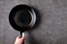 コロナ禍で炊事担当になった夫「冷凍食品は怠け」との認識を反省する
