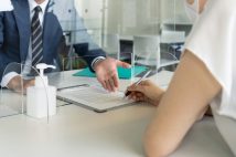 コロナ禍で拡充される生活支援制度 結婚助成金も最大60万円に引き上げ