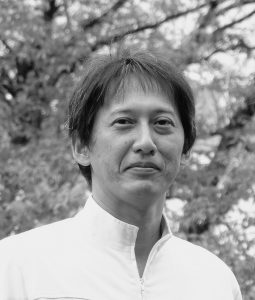 富山大学学術研究部医学系微生物学講座の森永芳智教授