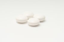副作用のリスクが高い未承認ED治療薬に注意(写真はイメージ)