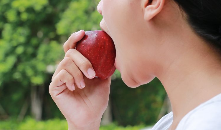 食べすぎると太ったり、老化が加速する？（写真／GettyImages）