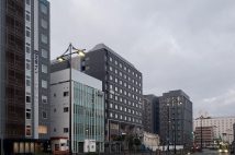 ホテルが林立する京都駅前(筆者撮影)