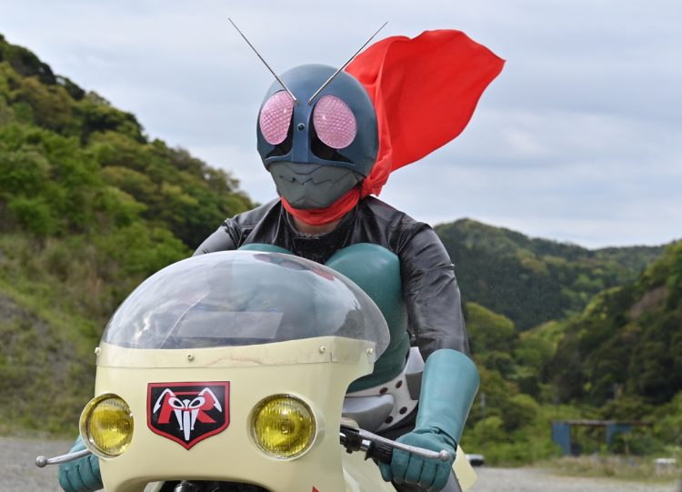 『スーパーヒーロー戦記』では、懐かしい仮面ライダー1号の戦闘シーンも見られる。『スーパーヒーロー戦記』製作委員会（c）石森プロ・テレビ朝日・ADK・EM・東映（c）2021テレビ朝日・東映AG・東映