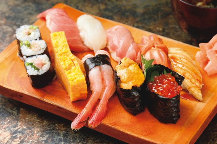 「特にぎり」2970円（ランチは2090円）