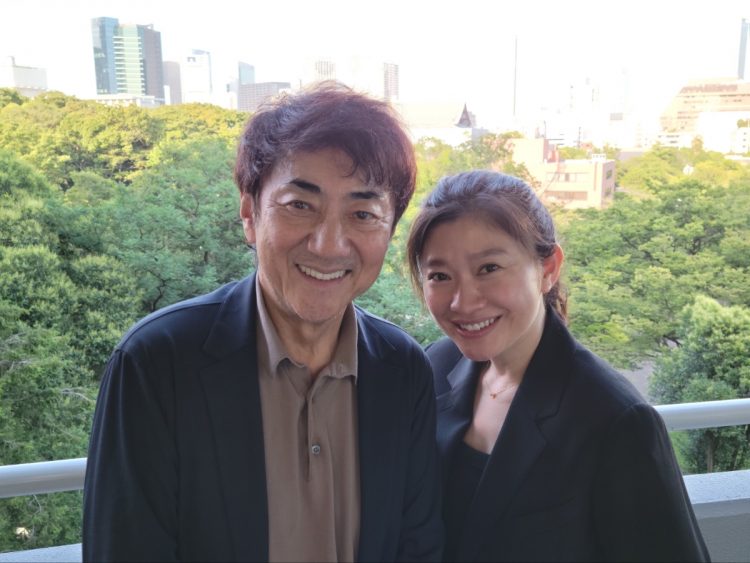 離婚発表と共に公開した写真。円満離婚のようだ。