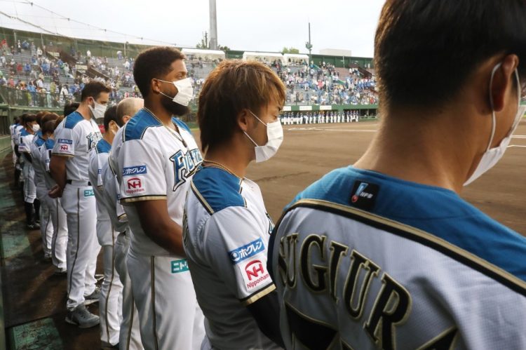 7月6日の日本ハム戦では黙禱が捧げられた（時事）