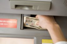 給料日に固定費以外を全額引き出す… 家計の専門家が実践する「現金管理術」