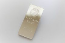 プラチナの値動きの特徴 金相場と異なり実需面の影響が大きい