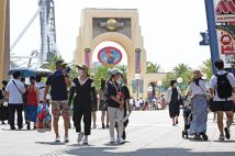 緊急事態宣言が夏休みシーズンに直撃 帰省や旅行どうなる