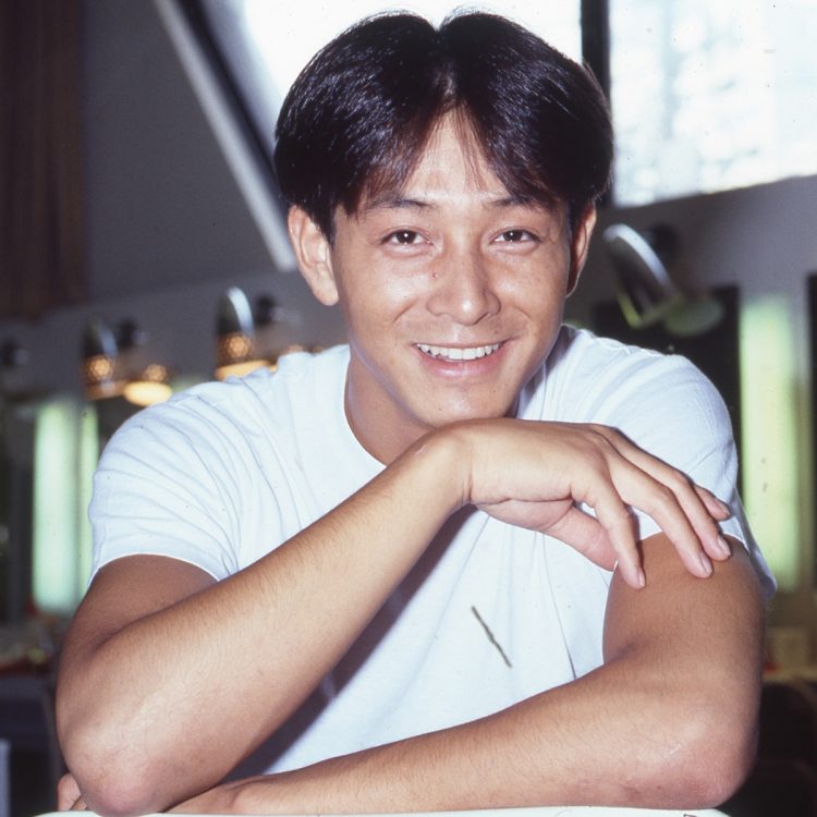 ヒロインの相手役などでトレンディードラマの常連だった吉田栄作