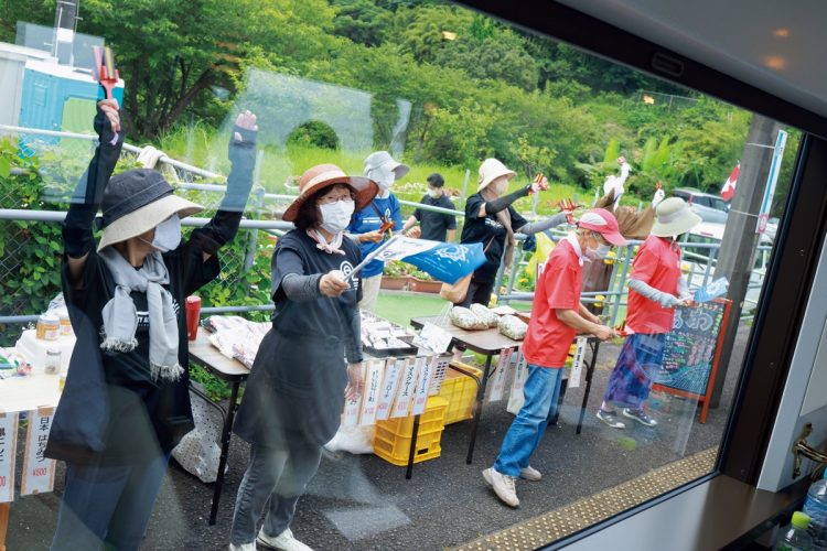 13：54～14：05分頃　安和駅で絶景を楽しむ