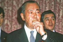 田中角栄元首相のタバコにまつわる思い出を元衆院議員の石井一氏が振り返る