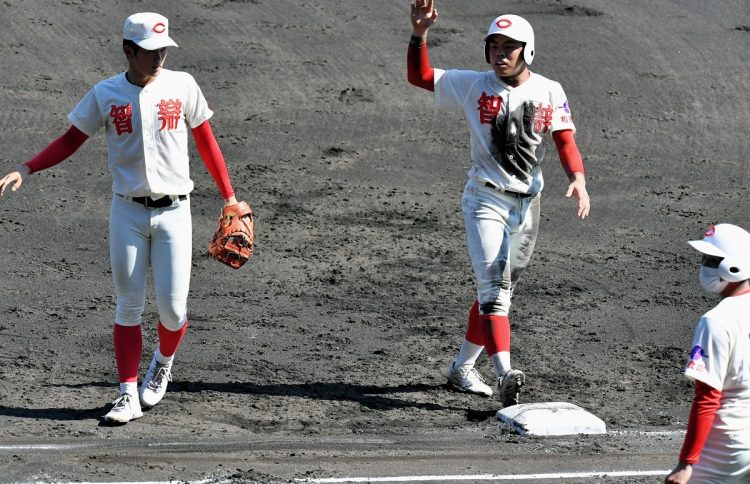 甲子園が終わり、球児たちはプロへの道などさまざまな将来を模索する