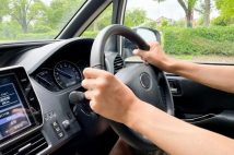 車の道案内は「カーナビ」と「スマホナビ」どちらが便利? 愛用者たちの声
