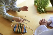 小学生のうちに家庭で体験しておくべきこと 「おつり」の概念がない子供も