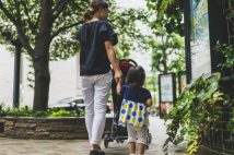 「みんなどうするんだろう」 2学期を前に「登園自粛」を迷う保護者たちの声