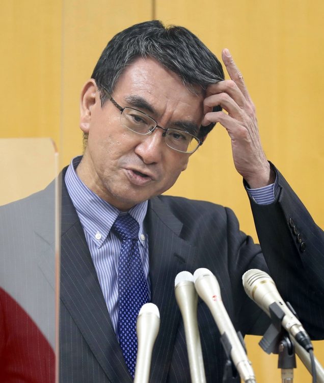3回目接種の実現に意欲(時事通信フォト)