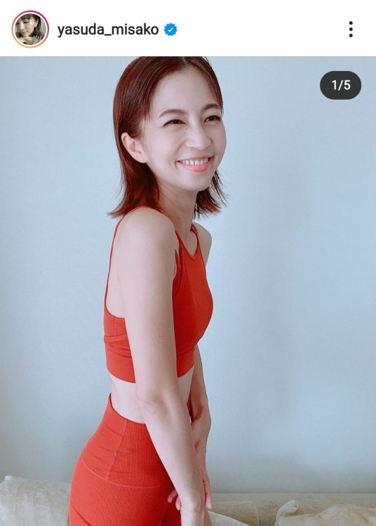 美ボディを披露（写真はInstagramより）