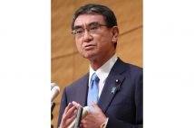 河野太郎氏、得意技は「アメリカンジョーク」　ケネディ駐日大使も感銘