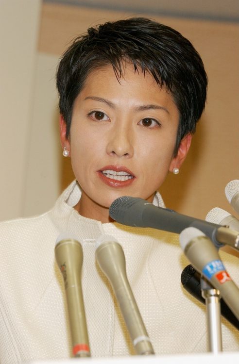 もともと美貌、37歳で初当選してからネット界隈を中心に人気はあるが…（時事通信フォト）