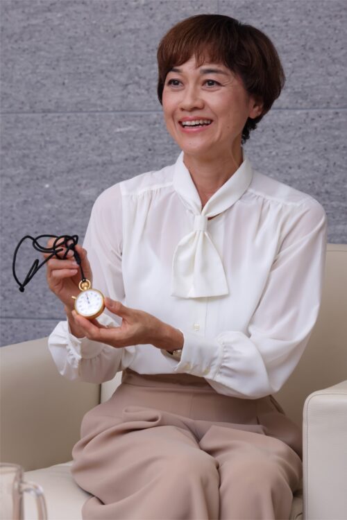 お互いに再婚同士の山本夫妻。子育ての悩みなどを相談するうちに交際へと発展したという（撮影／浅野剛）