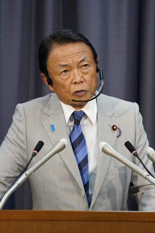 麻生太郎・副総裁（写真／共同通信社）