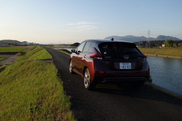 日産リーフe＋（福岡・田川の小径にて）