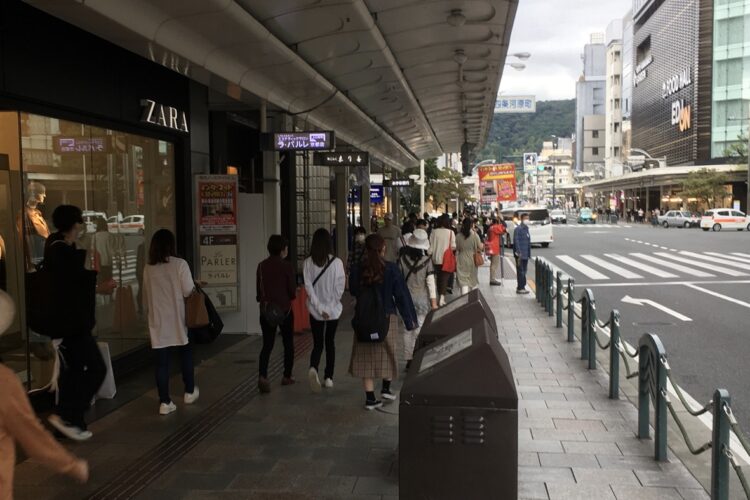 これからの紅葉シーズンにどれだけ客足を戻せるか（四条河原町）