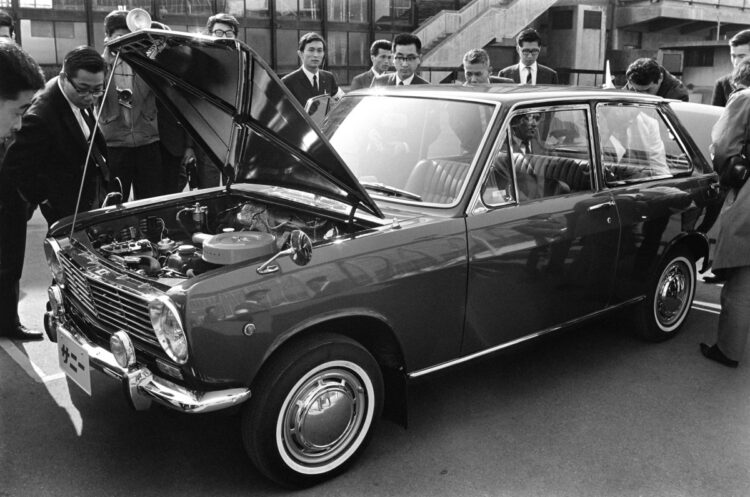 日産自動車が2004年まで製造・販売していた「サニー」は1966年に発表された（時事通信フォト）