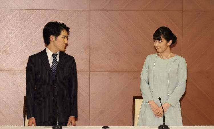 注目された小室圭氏・眞子さん会見と小保方氏の共通点は（写真／JMPA）