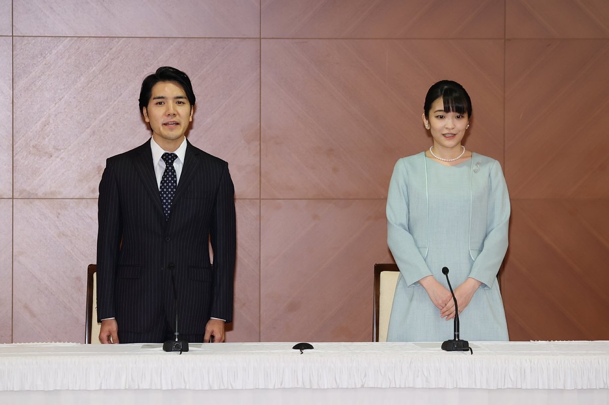 小室眞子さん 圭さんが結婚会見 母 佳代さんに渡米説も立ちはだかる問題 Newsポストセブン 小室眞子さん 圭さんが結婚会見 母 佳代さんに渡米説も立ちはだかる問題 Newsポストセブン