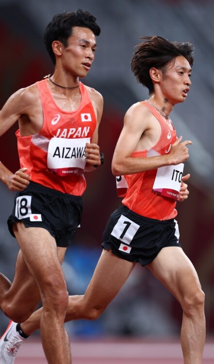 箱根でも区間歴代2位の記録を持つ相澤晃選手（左）と伊藤達彦選手も、五輪で活躍（写真／JMPA）