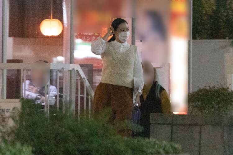 友人5人との食事会に参加した蒼井優