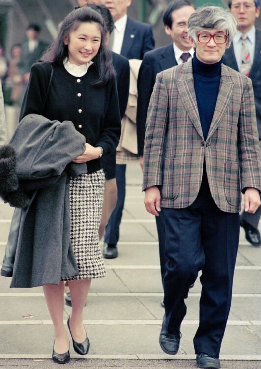 川嶋さんと紀子さま（写真は1989年12月、時事通信フォト）