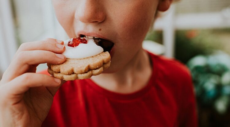 砂糖は摂りすぎると老化を促進させると指摘されている（写真／GettyImages）