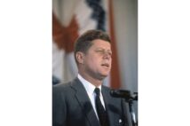 歴代大統領の間でもUFOと宇宙人問題はデリケートな話題だったのか（時事通信フォト）