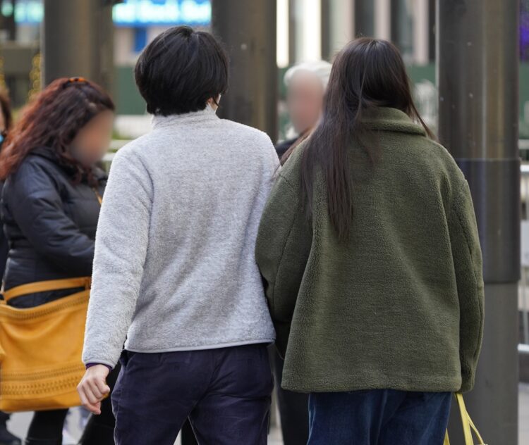 眞子さんと小室さん。2人とも髪はサラサラ