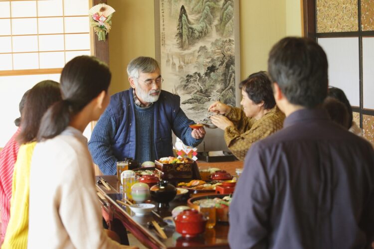 正月太りを回避するために摂りたい食材は？（写真／PIXTA）