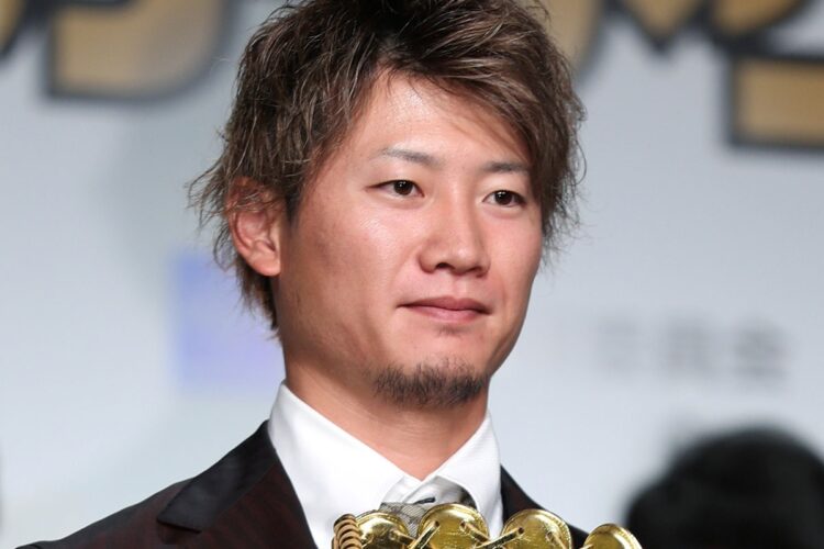 2019年、ゴールデングラブ賞を受賞した日本ハムの西川遥輝選手（時事通信フォト）