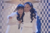 紅白歌合戦に揃って出場した松田聖子と沙也加さん（2011年12月撮影）