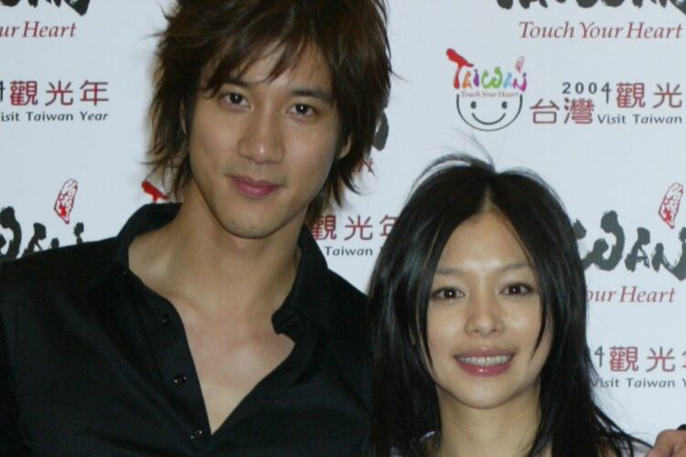 台湾の観光イベントに出席したワン・リーホンとビビアン・スー（2004年撮影）