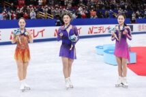 坂本、樋口、河辺。全日本フィギュアの表彰台に乗った3人が、北京五輪へ（時事通信フォト）