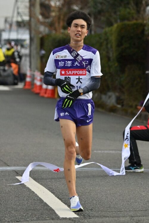 前回も5区を走った鈴木芽吹が補欠登録から当日変更でエントリーされる可能性も（時事通信フォト）