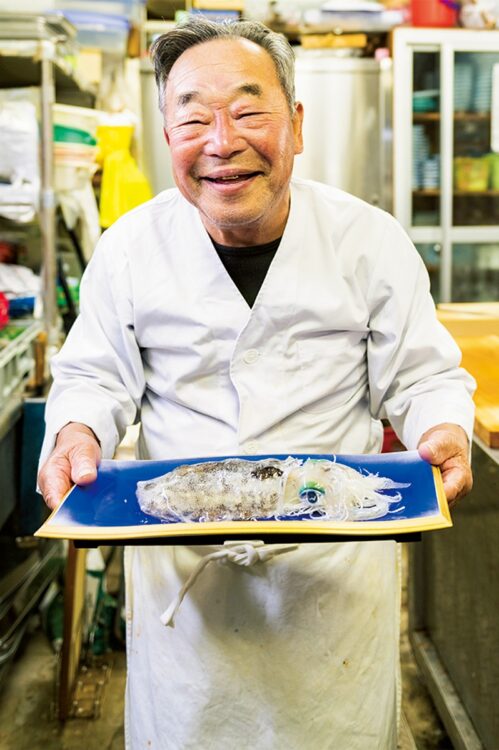 さばいた後もまだピチピチと動いている大好評の活きづくり