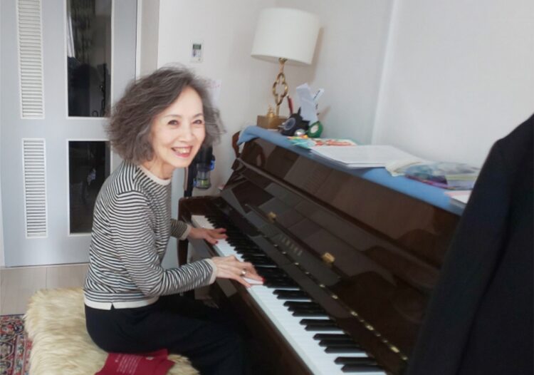 インスタグラム（@annajun0729）ではピアノの弾き語り動画を投稿することも