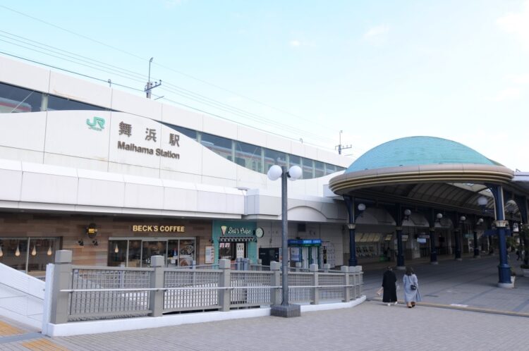 ディズニーの玄関口・JR舞浜駅が混雑緩和のためにとった裏技 - NEWSポストセブン